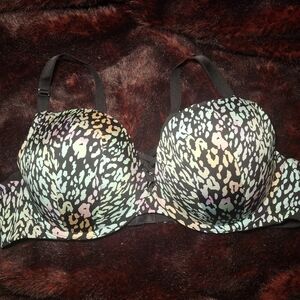 Vibrant‎ Multicolor Leopard Print Women's Bra